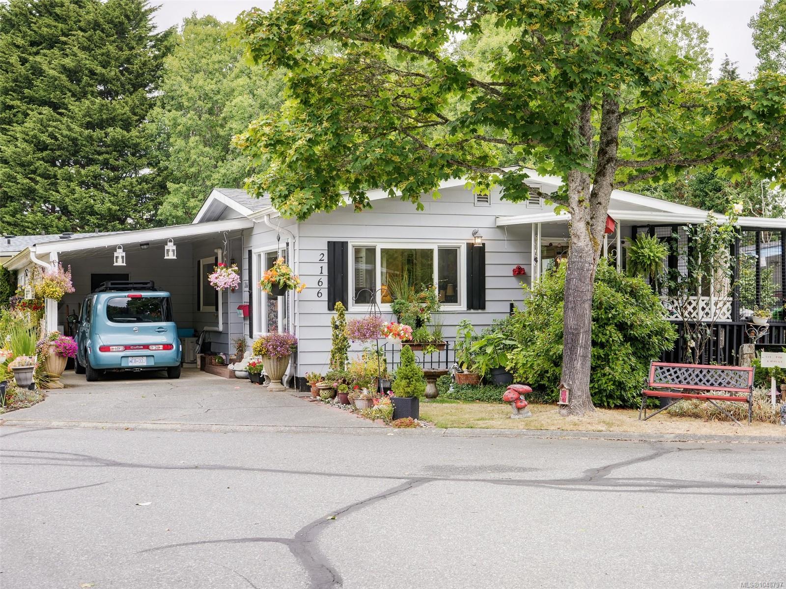 2166 Summergate Blvd, Sidney