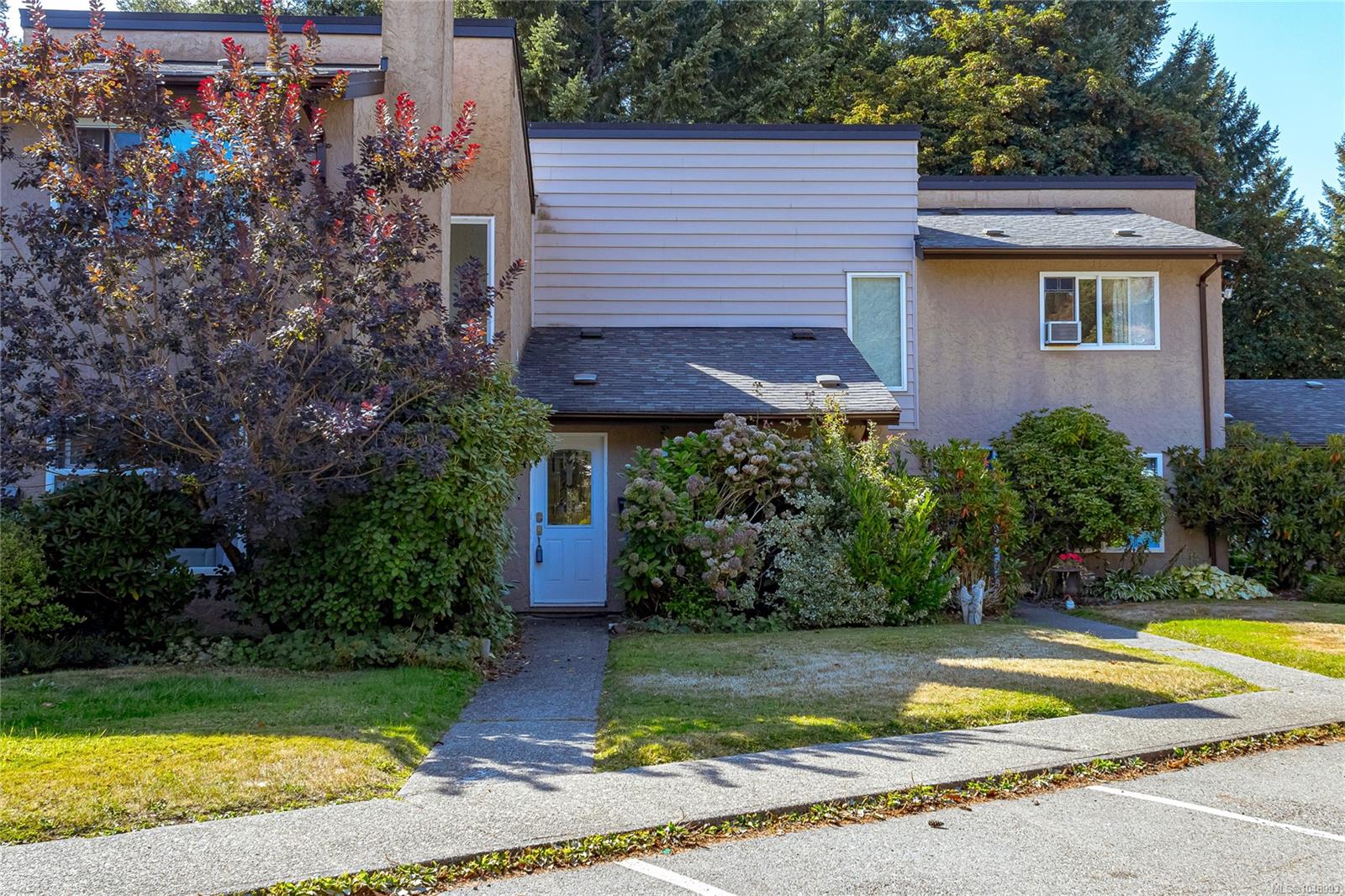 Unit 114, 2860 Sooke Lake Rd, Langford