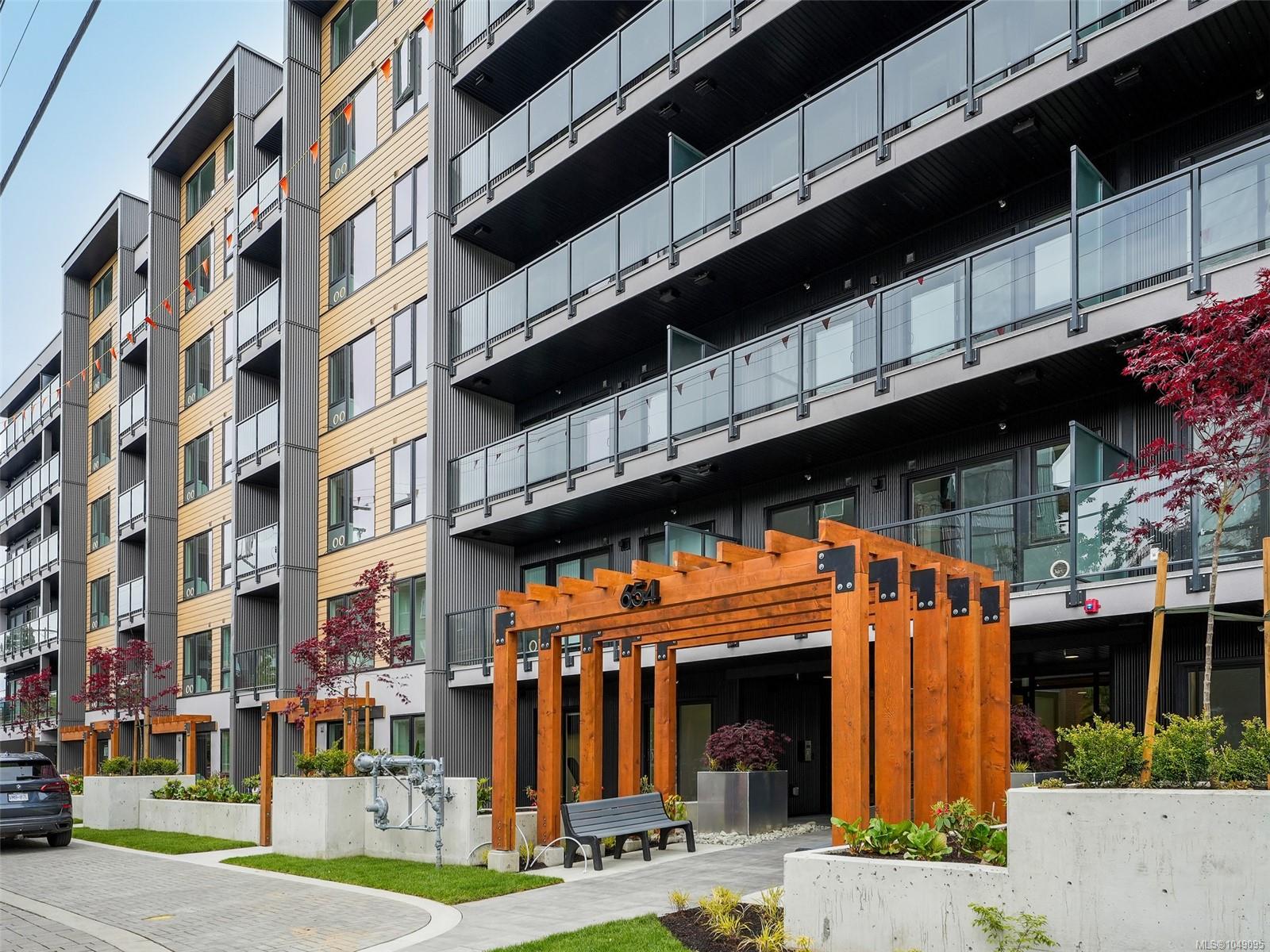 Unit 313, 654 Granderson Rd, Langford