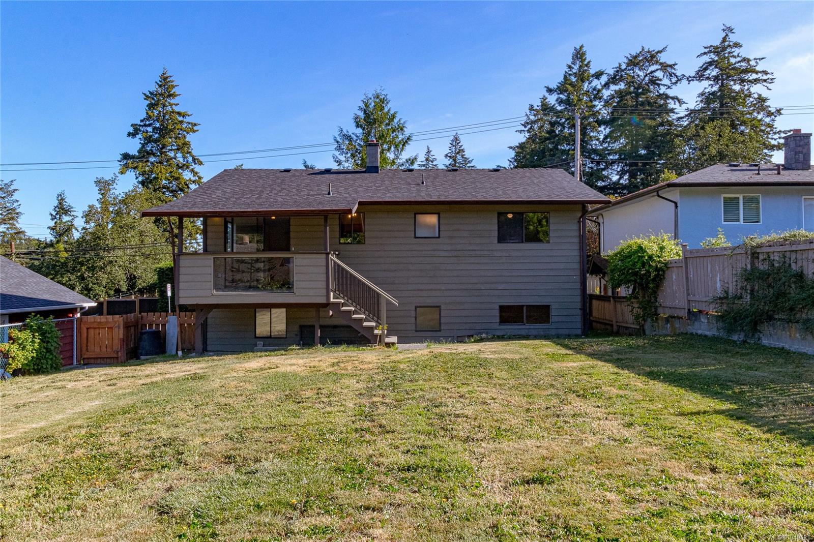 1389 Hastings St, Saanich