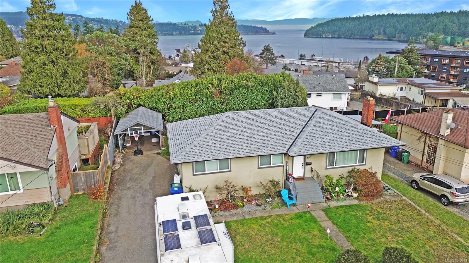 650 Hawkins St, Nanaimo