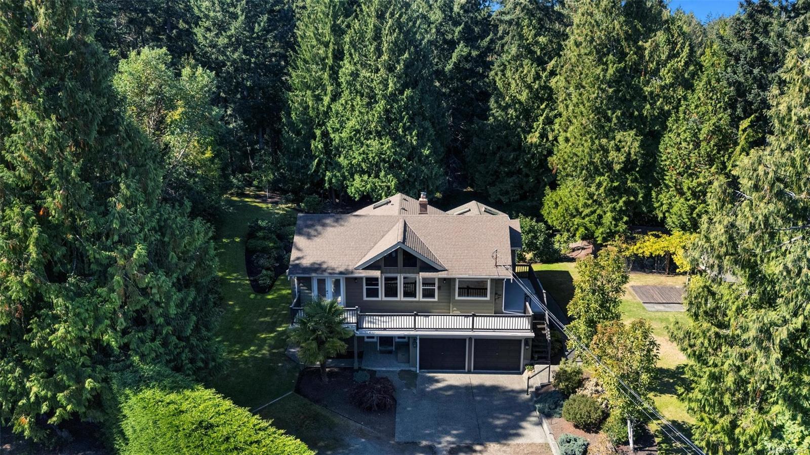1453 Honeysuckle Pl, North Saanich