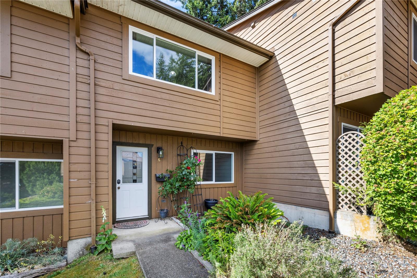 Unit 6, 855 Howard Ave, Nanaimo