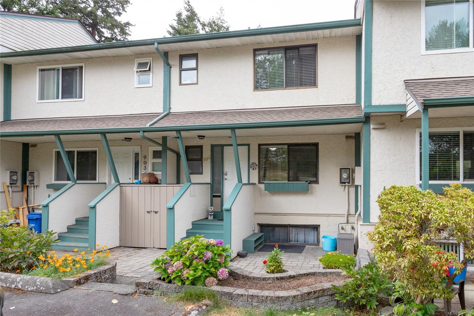 Unit 904, 640 Broadway St, Saanich