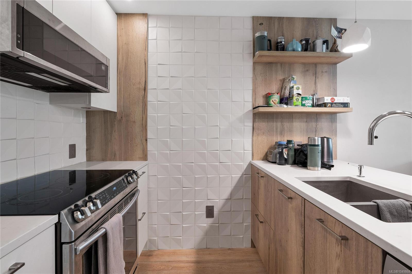 Unit 204, 1588 North Dairy Rd, Saanich