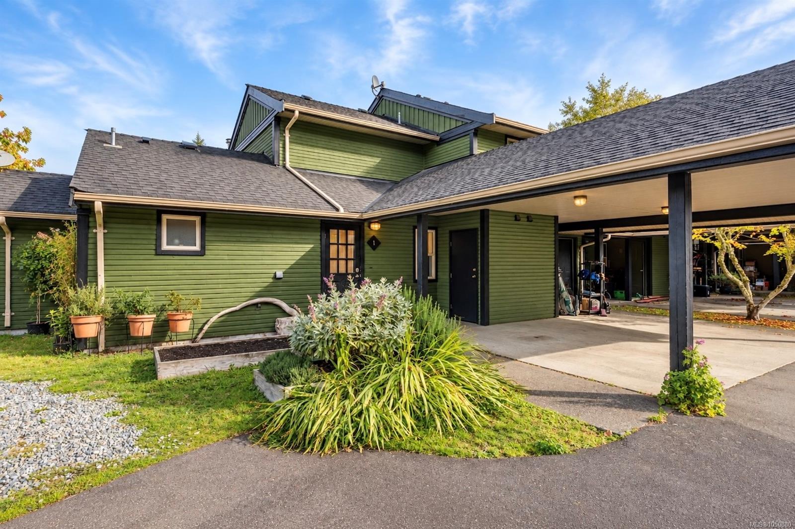 301 Arnet Rd, Tofino