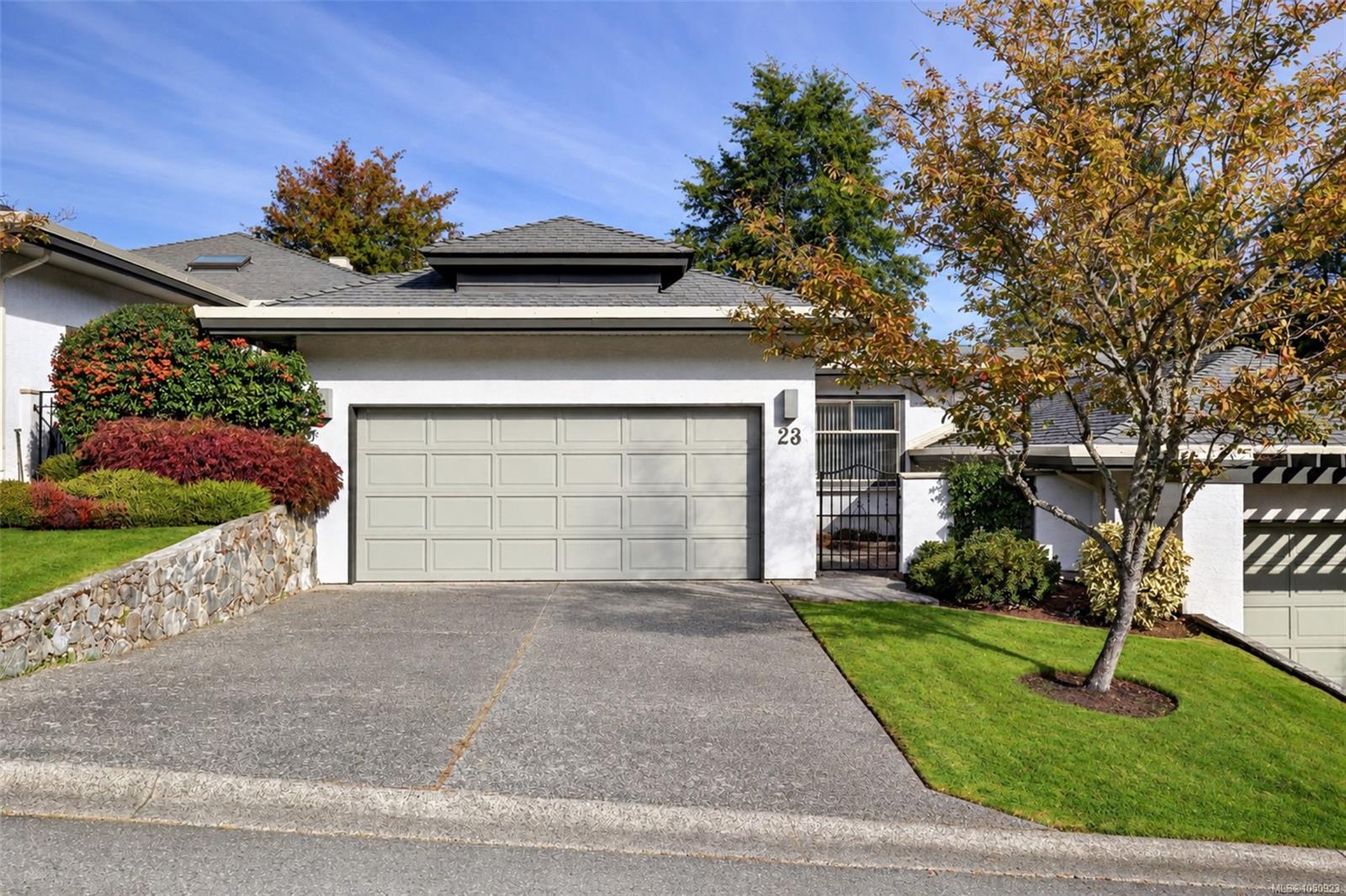 Unit 23, 4360 Emily Carr Dr, Saanich