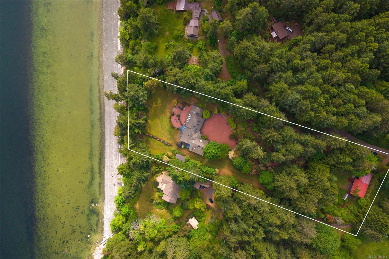 2070 Cooper Rd, Gabriola Island
