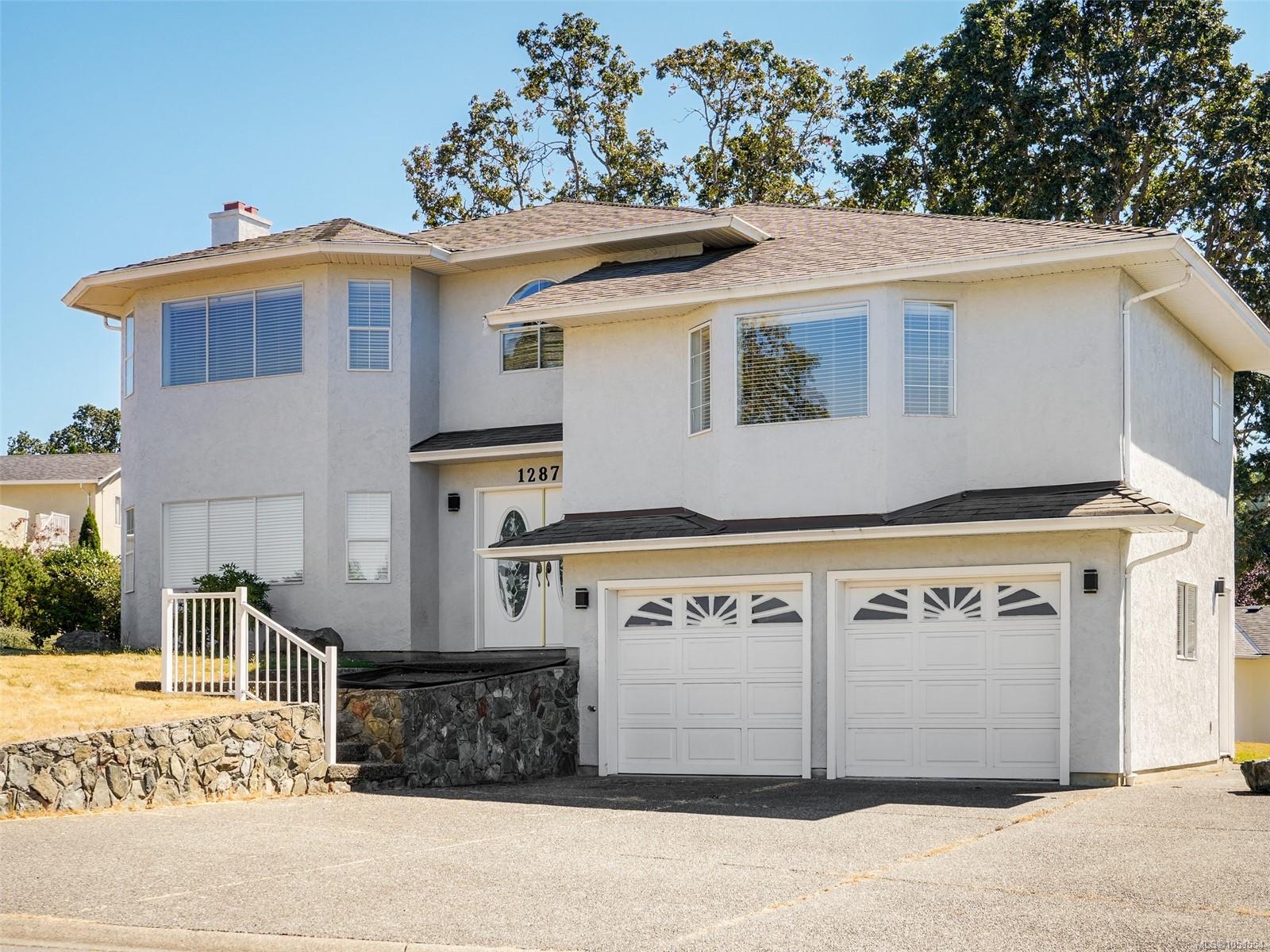 1287 Carmichael Crt, Saanich