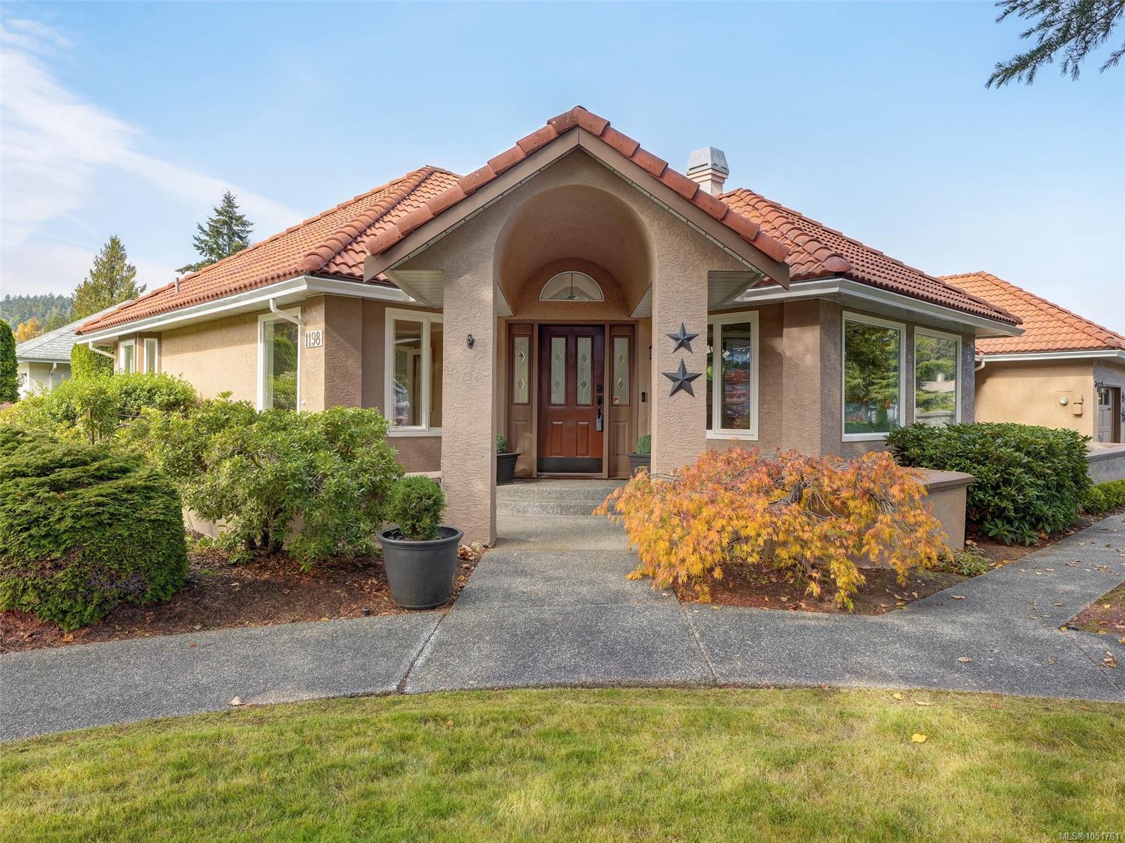 1198 Stonington Pl, Saanich