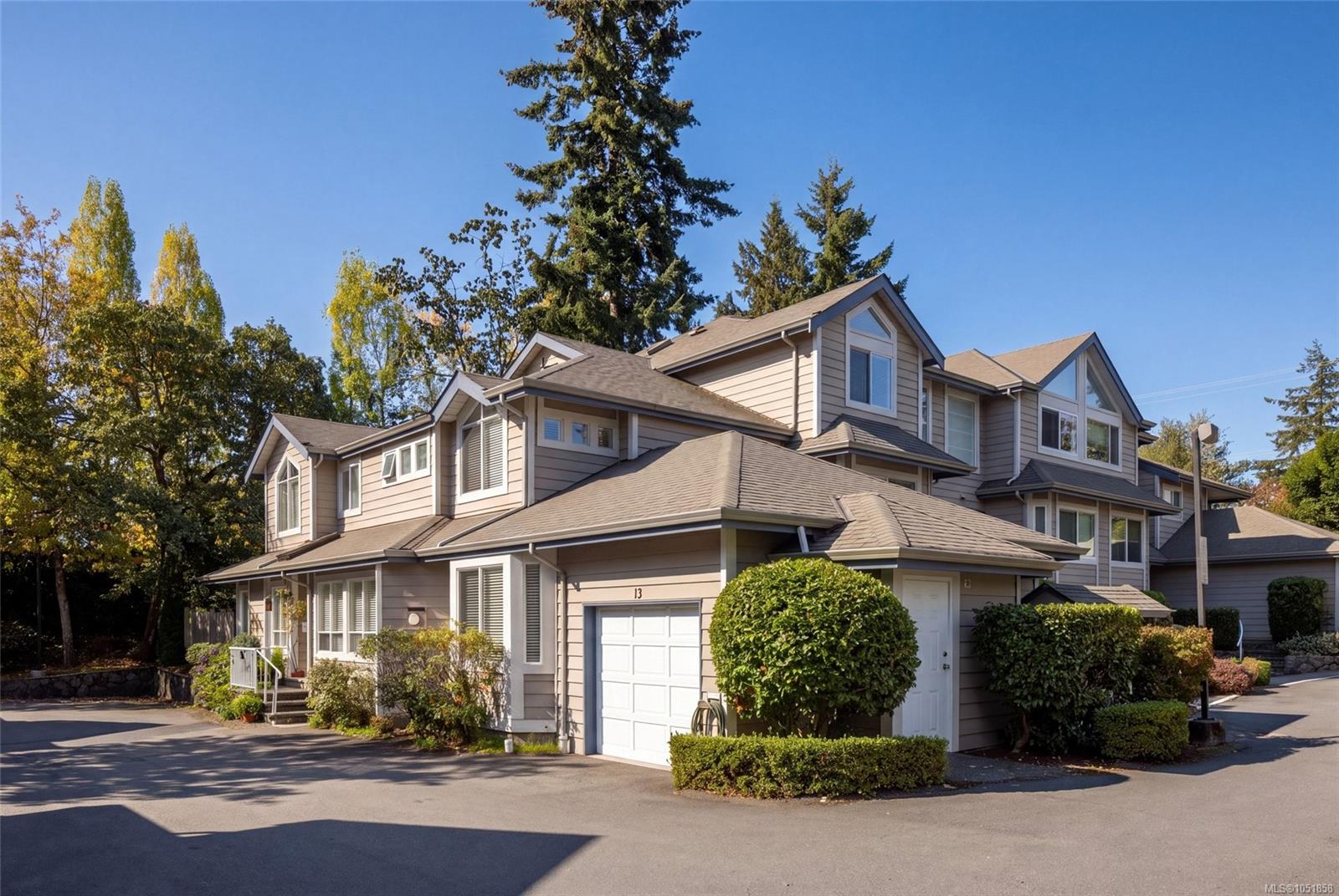 Unit 13, 4619 Elk Lake Dr, Saanich
