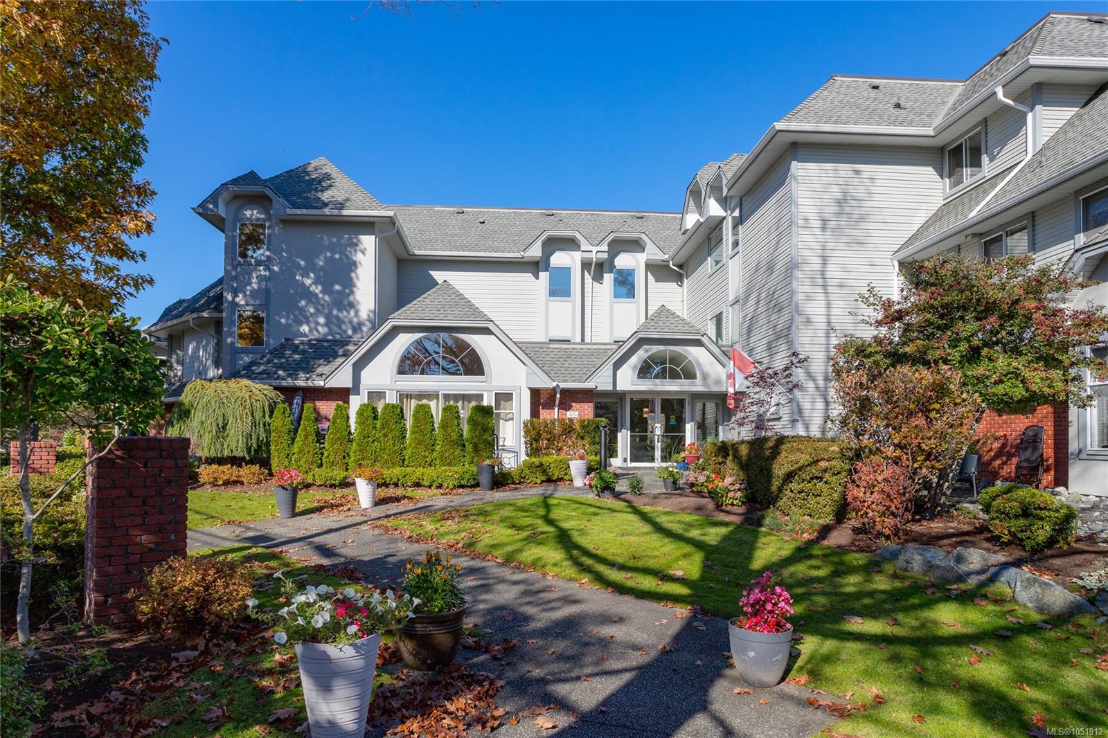 Unit 201, 10431 Resthaven Dr, Sidney