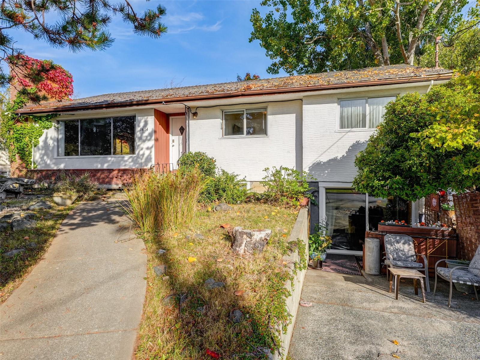 1614 Richardson St, Victoria