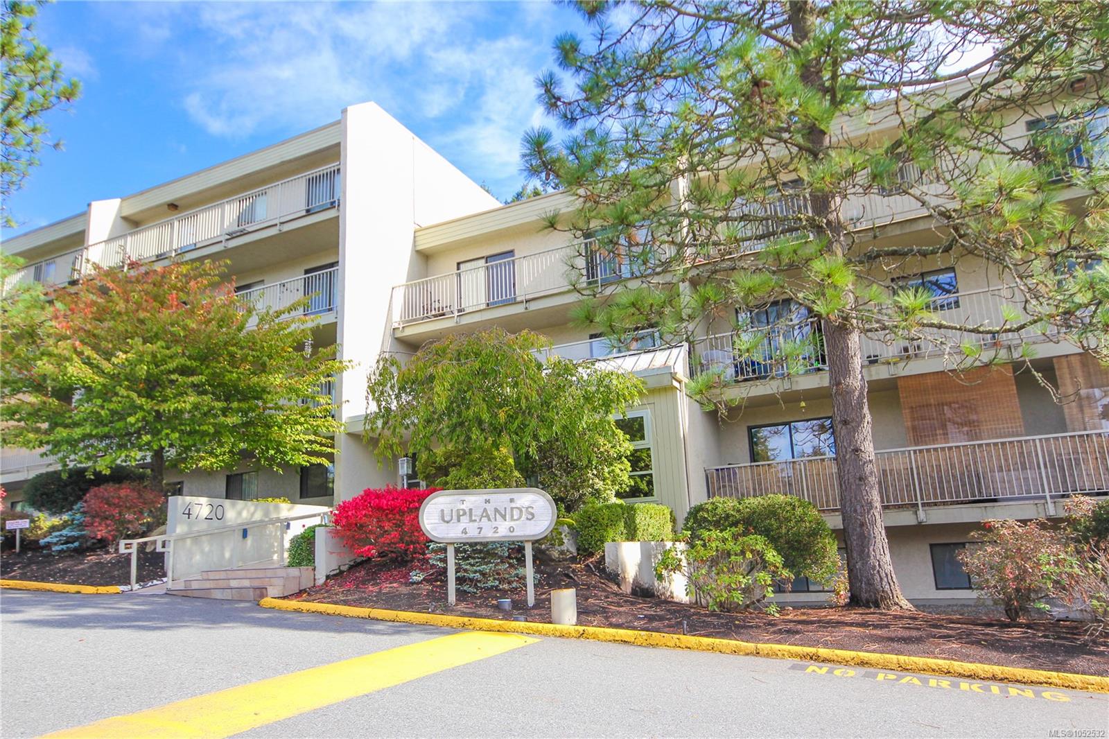 Unit 103, 4720 Uplands Dr, Nanaimo