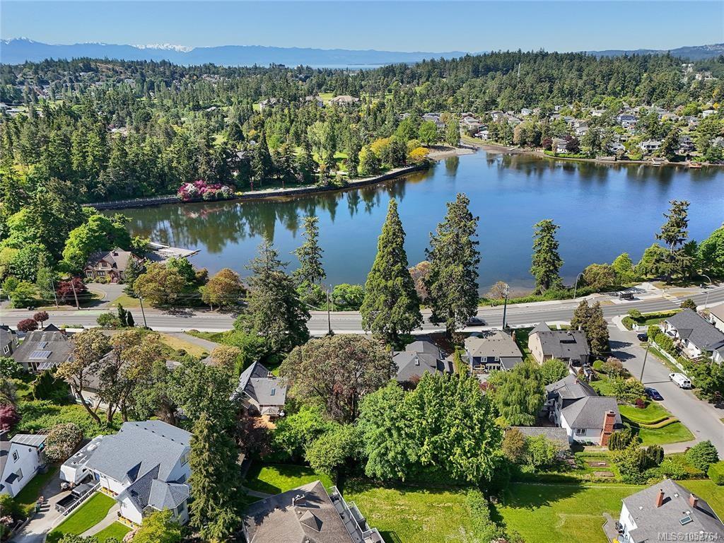 368 Gorge Rd, Saanich
