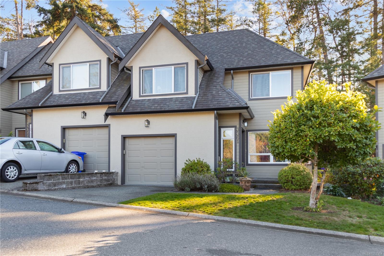 Unit 15, 3361 Mariposa Dr, Nanaimo