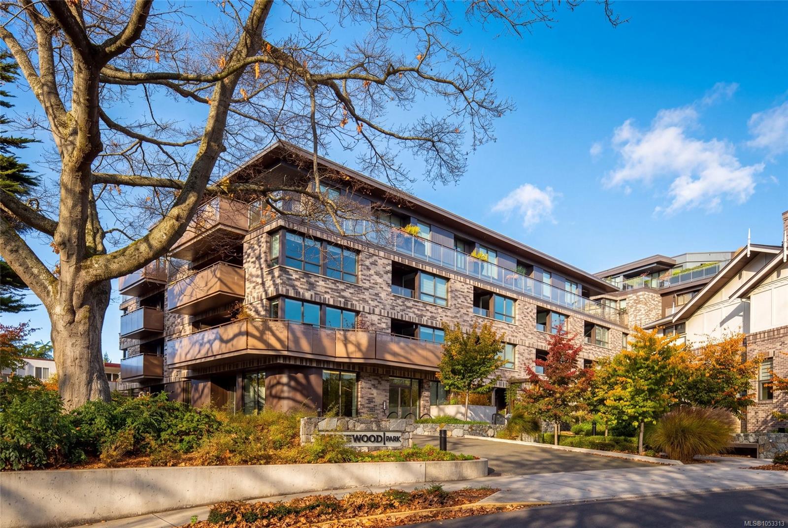 Unit 207, 1018 Pentrelew Pl, Victoria