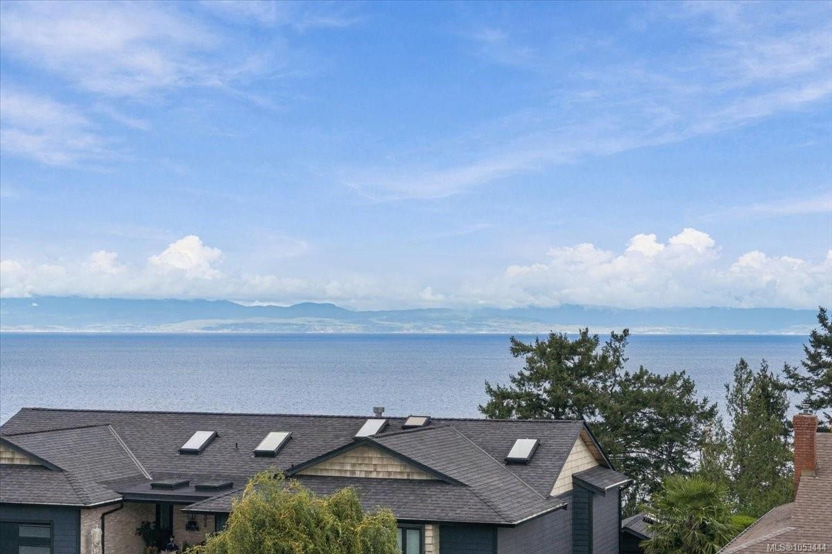 6087 Icarus Dr, Nanaimo